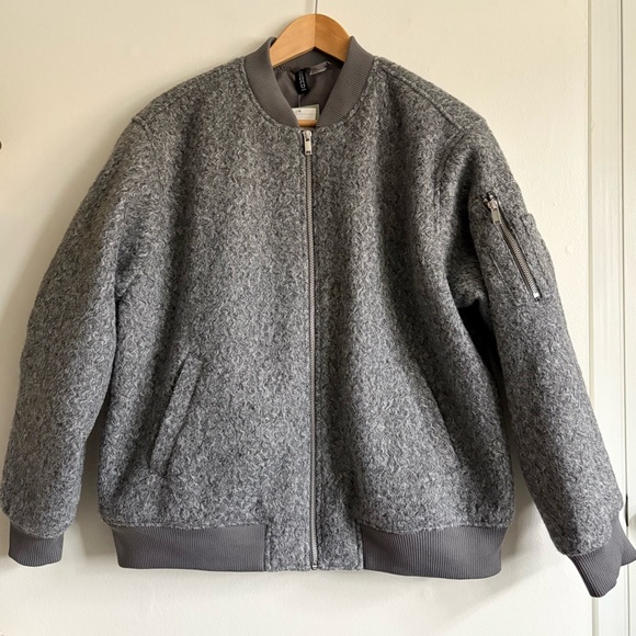 H&M Oversized Bomber Jacket in Gray NEW - Picture 2 of 6